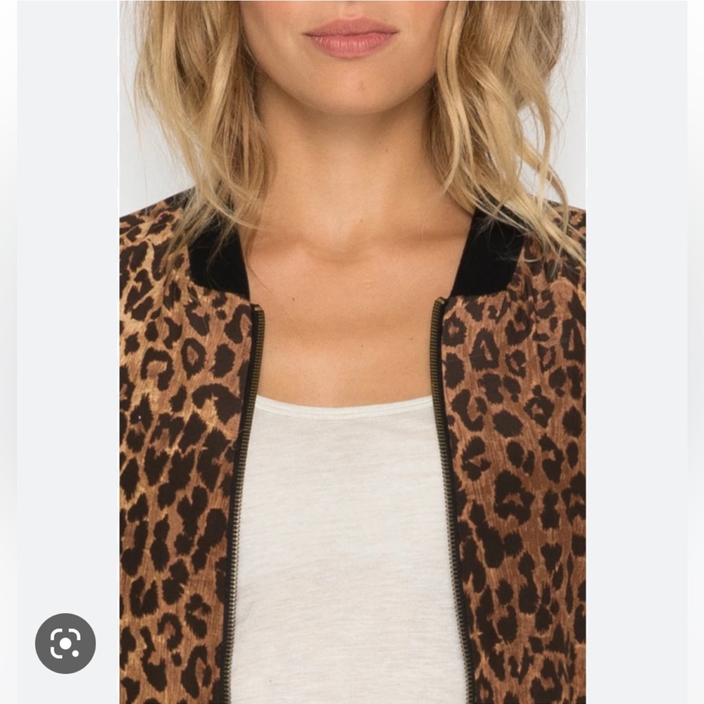 Johnny Was 100% silk leopard bomber jacket sz xs - Picture 2 of 12